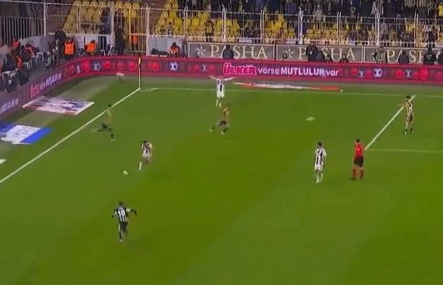 Конфузна сцена во Турција со две топки