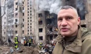 Нов руски напад врз Киев, погодени неколку згради