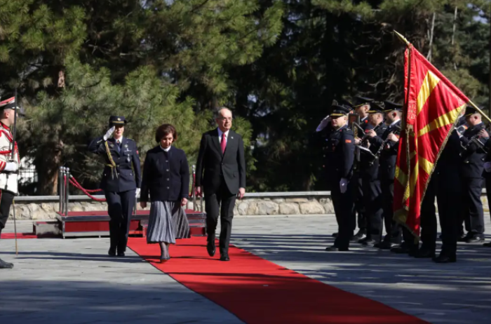 Претседателката Сиљановска-Давкова го пречека албанскиот претседател Бегај