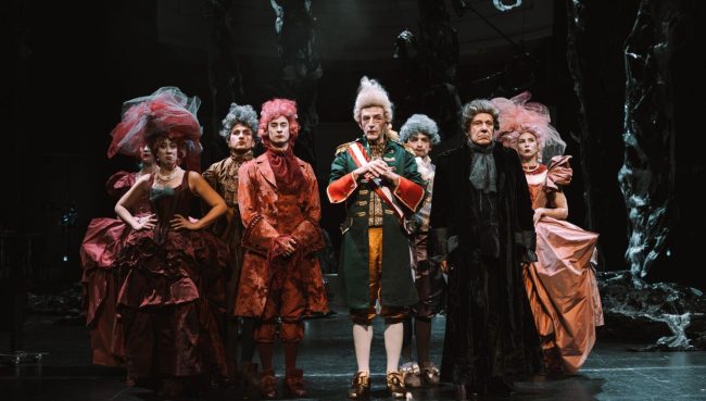 СЛОВЕНЕЧКАТА ПРЕТСТАВА „АМАДЕУС“ НА РЕЖИСЕРОТ АЛЕКСАНДАР ПОПОВСКИ НА 1 АПРИЛ ДОАЃА ВО МНТ