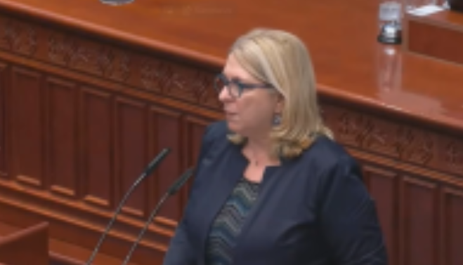 Николова до Јаневска: Ја рушите уставната автономија на универзитетите