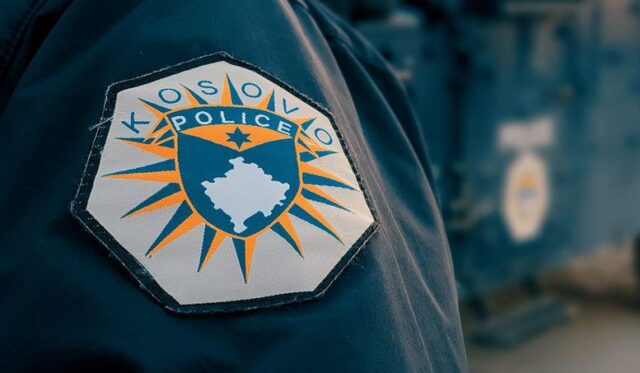 Македонски државјанин сакал да поткупи косовски полицаец со пет евра