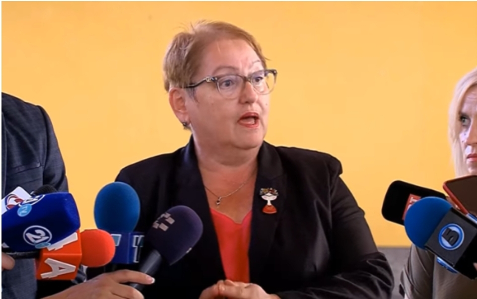 Јаневска најави укинување на правните студии на приватните факултети