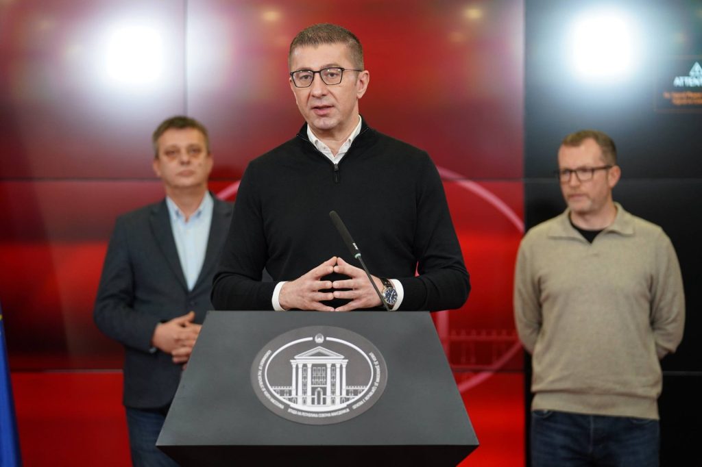 Договорено покачување на платите за околу 11.000 административци до 2028 година