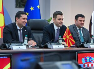 Муцунски: Мораме да најдеме решение за предизвикот со Бугарија