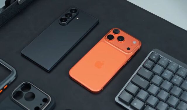 Аналитичарите веруваат дека портокаловиот модел е причината за рекордната продажба на iPhone 17