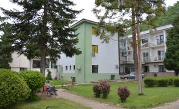 Докторка го обвинува Кардиолошкиот завод за попречување во стручно усовршување, болницата укажува на заобиколување на процедурите и установата