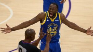 НБА ѕвезда: „Судија белец ми ја стави раката на лице… Тоа не смее да ми го прави!“