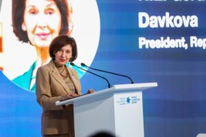 Сиљановска-Давкова на Светскиот самит на лауреати: Во науката нема мали и големи држави, туку само мали и големи идеи