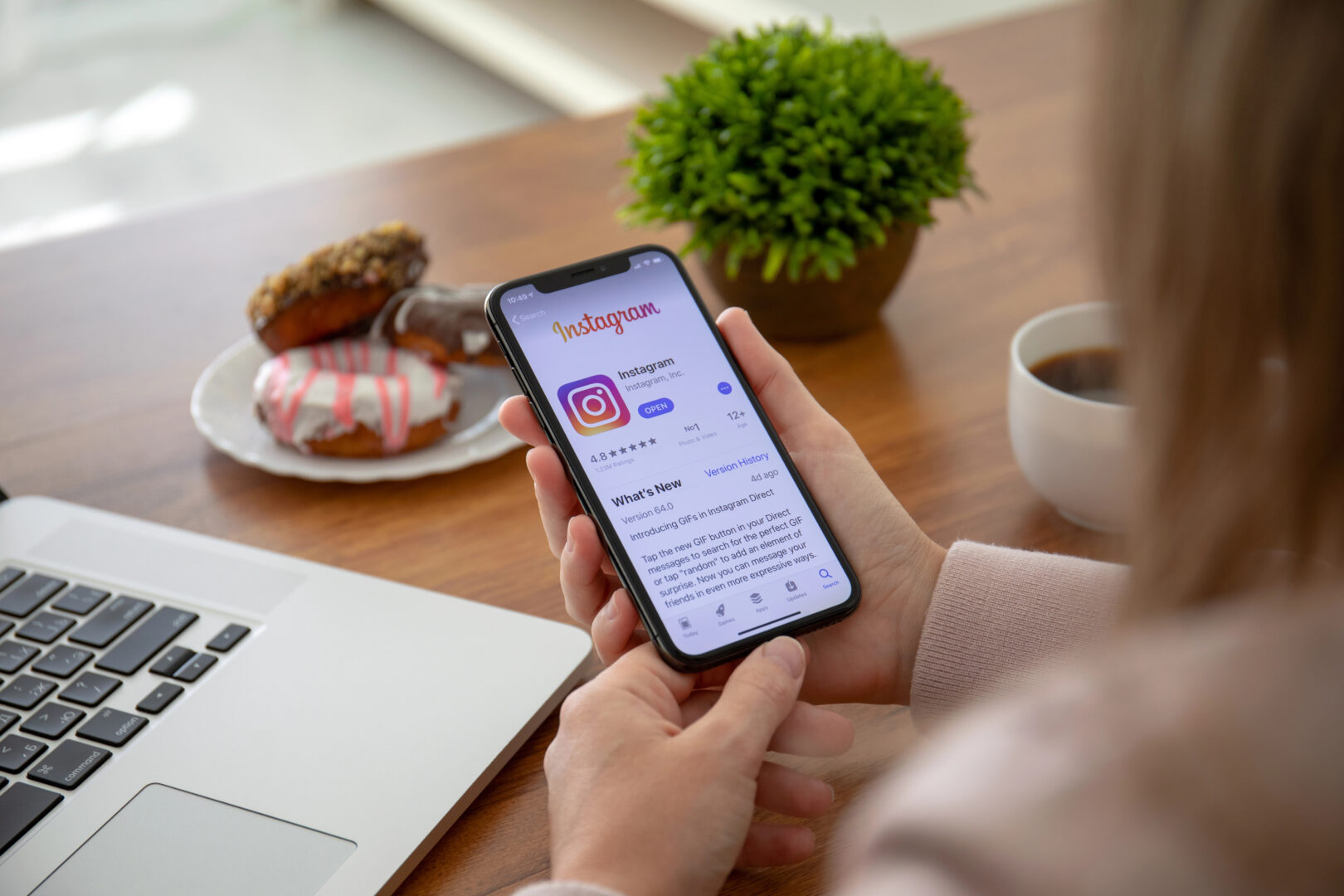 Instagram каков што го знаеме оди во историјата: Meta ја менува дефиницијата за „пријател“