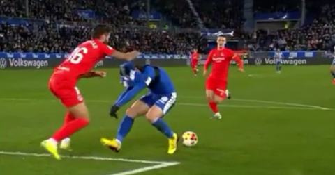 ВИДЕО: Хрват го направи најбизарниот пенал во баскиското дерби! 