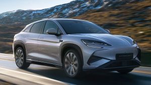 Трамп сака Кинезите да градат фабрики во САД, но прво домашните производители да поднаучат