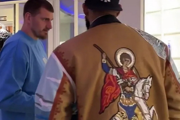 НБА играч го носи Св.Ѓорѓи на јакната, Јокиќ и Кари се чудеа