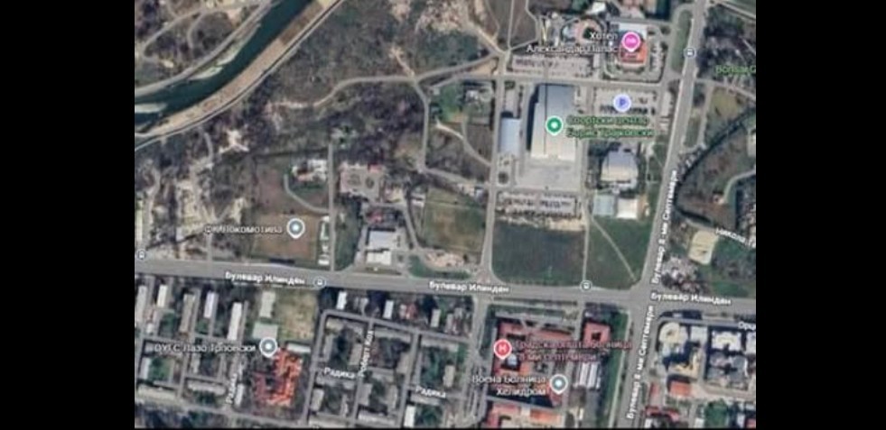 „КАКО ХИЕНИ НАГРНАЛЕ НА СКОПЈЕ ОД СИТЕ СТРАНИ“: Ивановска остро за можните планови за изградба на згради на кејот на Вардар во Карпош
