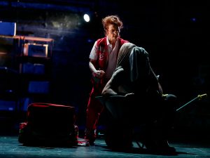 ФИНАЛЕ НА РОДЕНДЕНСКАТА ПРОСЛАВА НА МНТ СО „ОД ДРУГАТА СТРАНА“ НА ЦНП ПОДГОРИЦА– ПРЕТСТАВА МЕЃУ ЛИЦЕТО И ОПАЧИНАТА