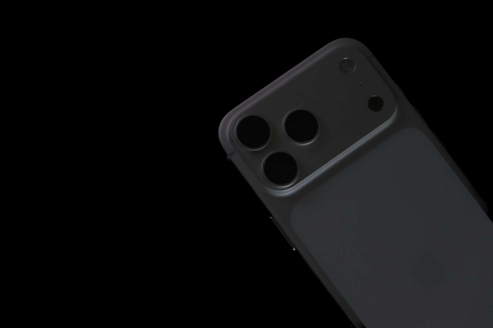 Уште една потврда дека iPhone 18 ќе биде претставен дури во 2027 година