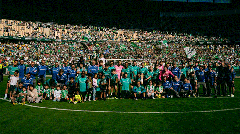 Почнува лудилото во Севилја, над 25.000 фанови на денешниот тренинг на Бетис (Видео)