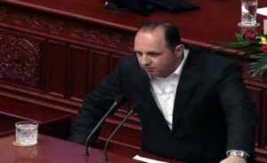 Ибрахими до Филков: Знаеш со што се соочува тој што не го почитува уставот и законот