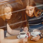 Возрасни сме и уморни – да престанеме да бидеме лоши една кон друга