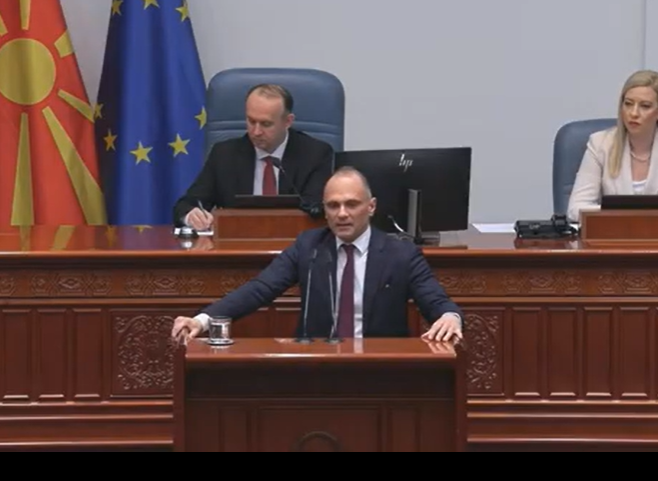 Филипче до Мицкоски: Луѓето очекуваат поддршка од вас, а не Харис Џиновиќ, Дубаи и така натаму