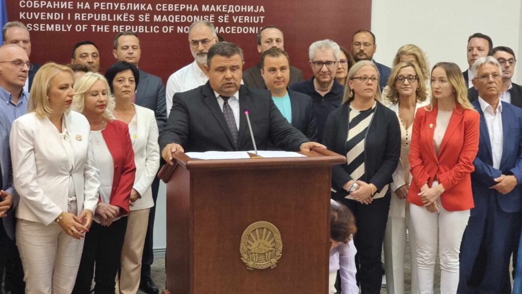 Пратеничката група на ВМРО-ДПМНЕ ги демантира и отфрла тврдењата на Трендафилов изнесени за пратеничката Стојаноска