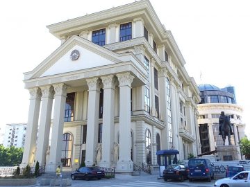 МНР: Деветмина Македонци побараа евакуација од Израел, небото останува затворено до понеделник