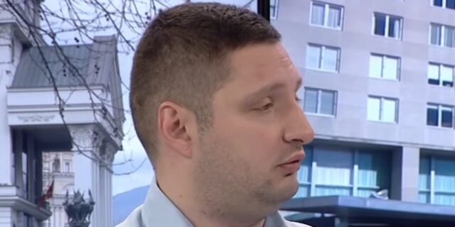 Фрчкоски: Враќањето на Груби како чаршав покрива многу теми од кои ДПМНЕ бега