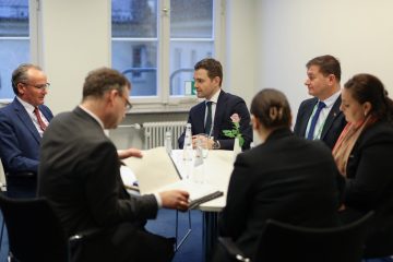 Муцунски до Крихбаум: Посветени сме на реформите и унапредување на добрососедските односи