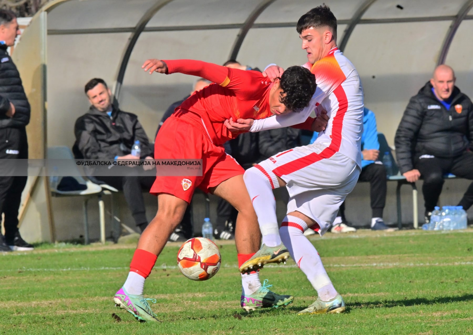 Надежите до 18 години поразени од Бугарија