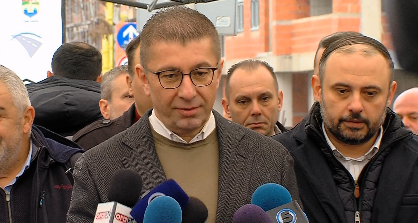 УПОЗ го прифати владиниот предлог - административците ќе добијат повисоки плати за 40%