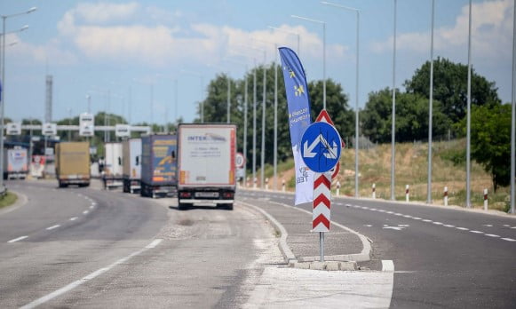 Исвестување за превозниците: Камионите наместо на Ќафасан, се пренасочуваат на Блато