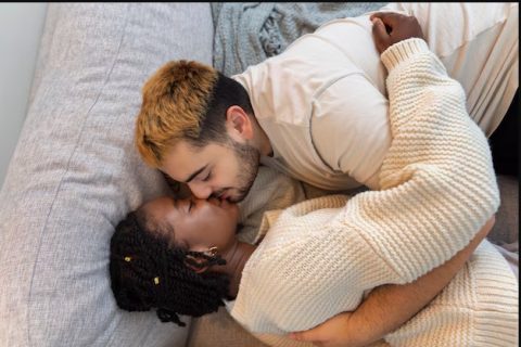 Колку е важна комуникацијата во спалната соба: Разговор што ја зголемува страста