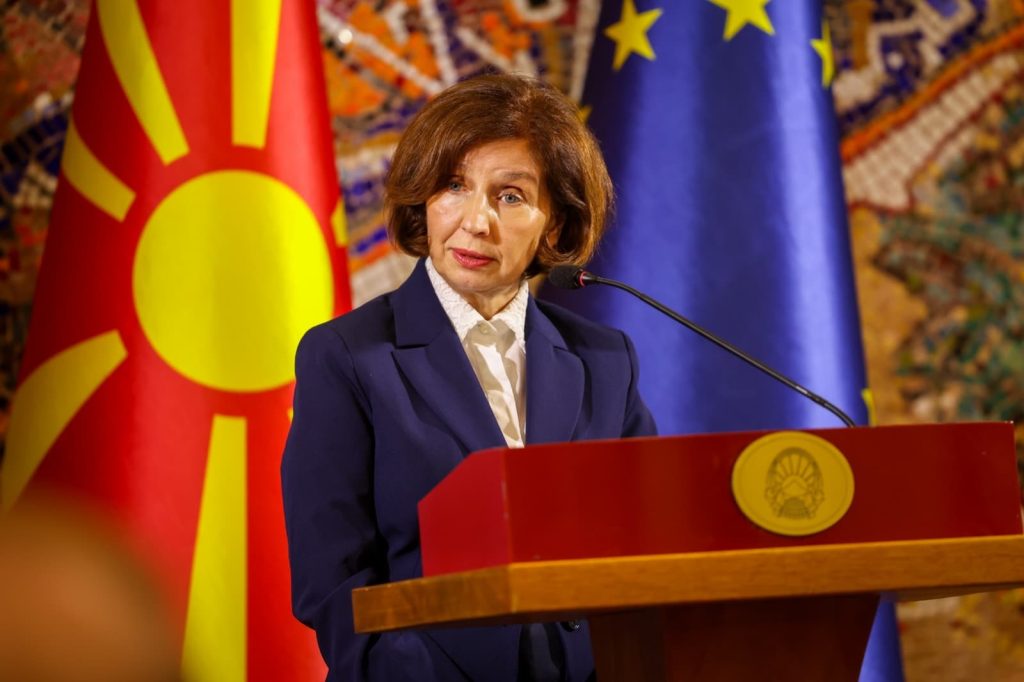 Сиљановска-Давкова: На македонските граѓани не им се потребни извинувања, туку навремени решенија за деблокада на евроинтеграцијата
