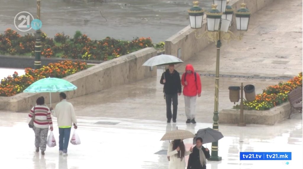 Променливо облачно со повремени локални врнежи од дожд, пообилни во југоисточните региони