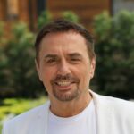 Кеба ја откри тајната на здравјето: Секое утро зема „природен антибиотик“ од манастир