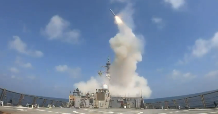 ФАКТОР НА ДЕНОТ: Израел и САД го нападнаа Иран, а Иран ги гаѓаше и американските бази на Блискиот Исток