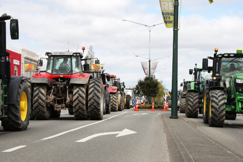 Грчките земјоделците го завршија протестот во Атина