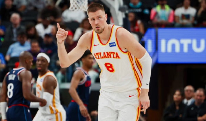 Голема размена во НБА-лигата: Стеф Кари го доби Порзингис на помош