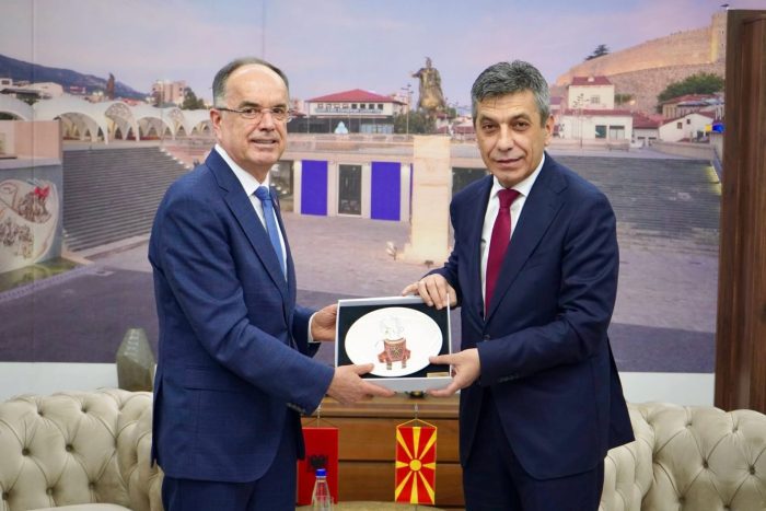 МЕЏИТИ: Чаир ги отвори вратите со почит за претседателот Бајрам Бегај