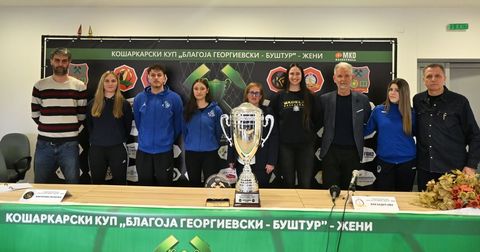 Градоначалничката Стаменковска на средба со учесниците на женскиот кошаркарски Куп