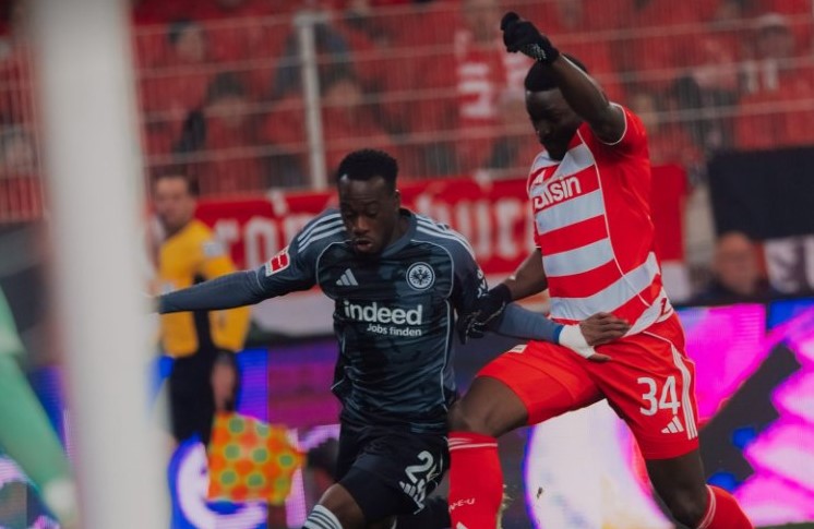 Алберт Риера со реми дебитираше на клупата на Ајнтрахт