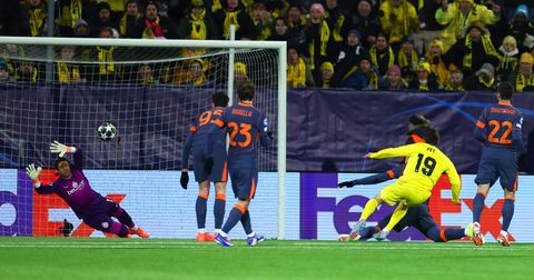 Каква акција: Атракции и асистенција со пета на Норвежаните против Интер (ВИДЕО)