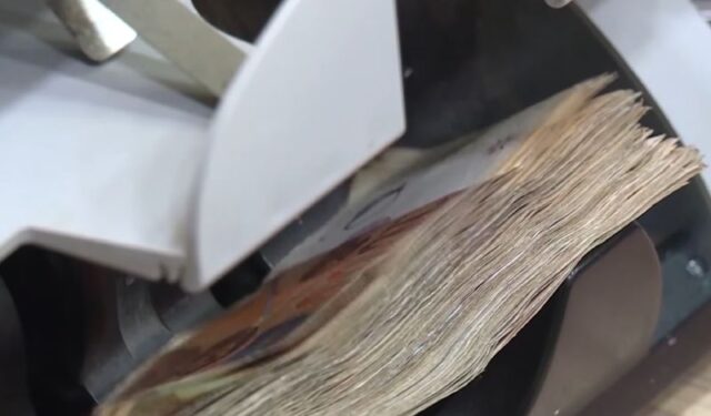 Сивата економија цвета преку „кеш попусти“ без фискална сметка