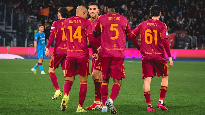 Два гола на Мален за лесна победа над Каљари, Рома се изедначи со Јувентус (ВИДЕО)