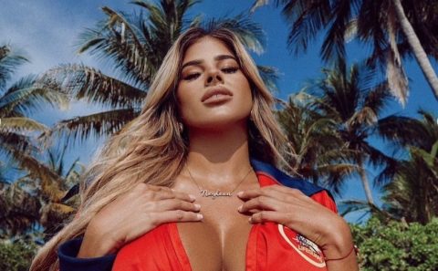 Таа е кубанската Памела Андерсон: Ешли обожува мини бикини