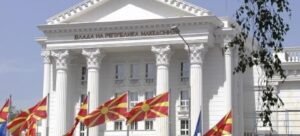 Влада: Не знаеме кого Трендафилов чекал во празна сала, средбата меѓу Мицкоски и УПОЗ е закажана за во четврток