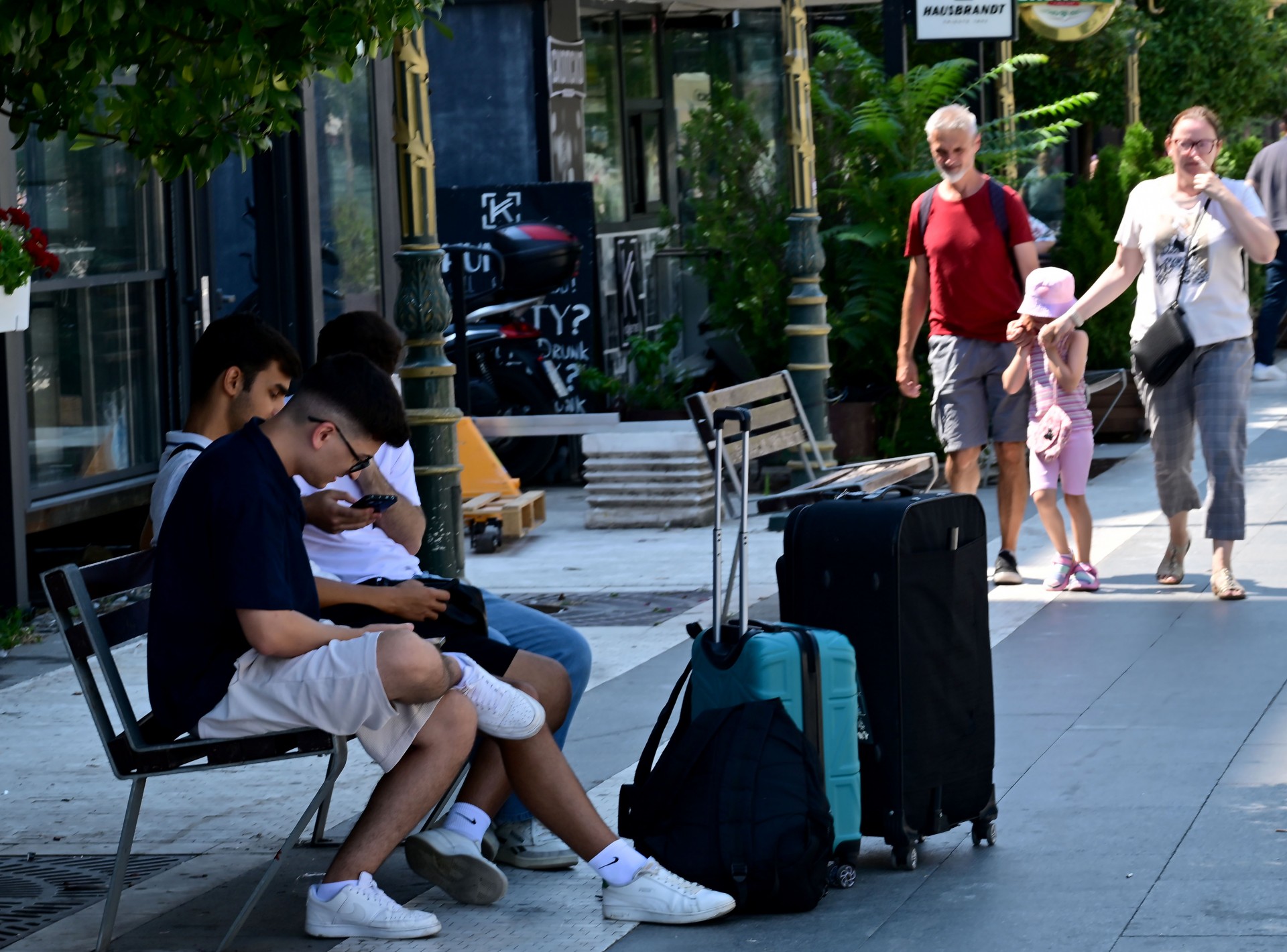 ТУРЦИТЕ И СОСЕДИТЕ НАЈБРОЈНИ ТУРИСТИ – 10,3 отсто раст кај странските посетители, но домашните се намалиле