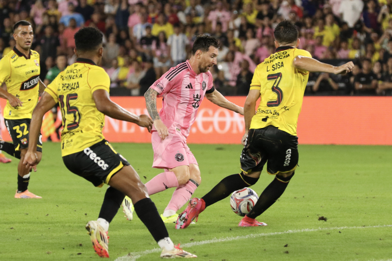 Нова генијалност на Лионел Меси