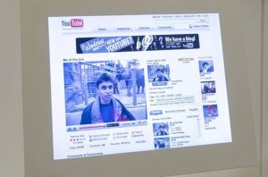 (ВИДЕО) Објавено во 2005 година – Најстарото видео од YouTube завршило во музеј: Пресвртница во историјата на онлајн содржината