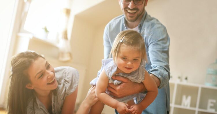 Ако ги прави овие 3 работи, вашето дете има супер татко